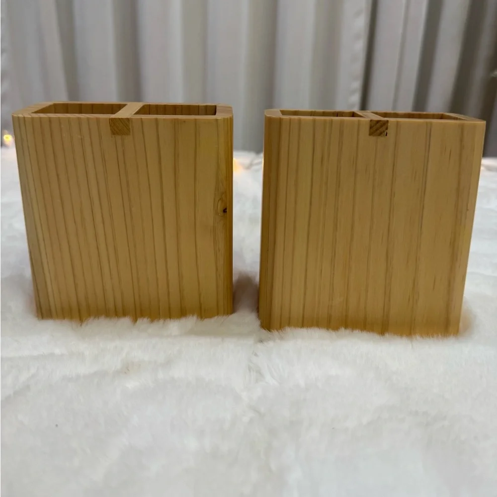 Two Multi Organizers, Holders